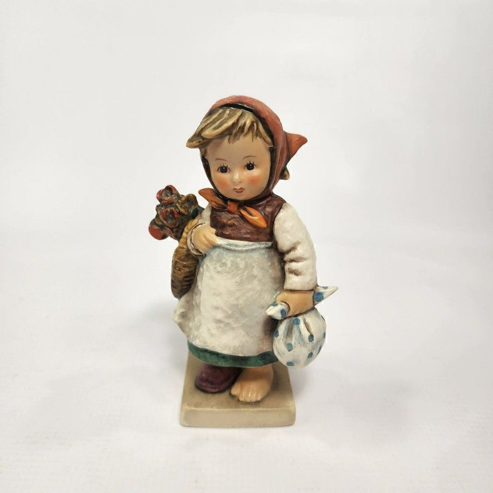 Goebel M.J.Hummel Figurine 6" “WEARY WANDERER" #204 - 1949
